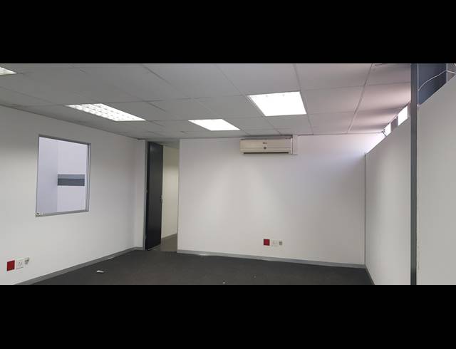284M² WAREHOUSE TO LET IN MEADOWDALE